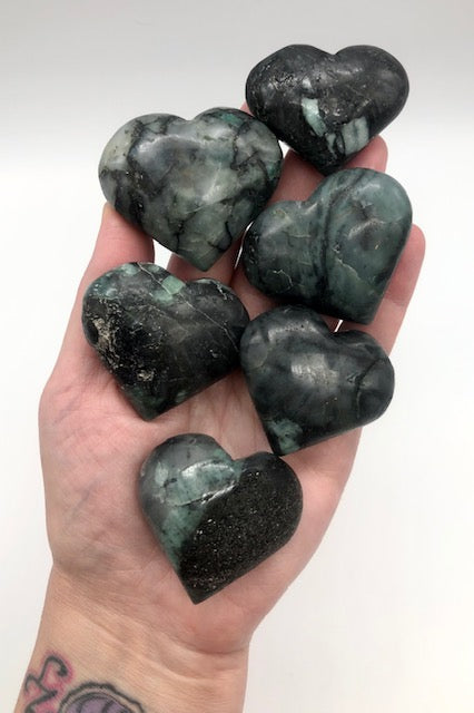 Emerald crystal hearts - ZenJen shop